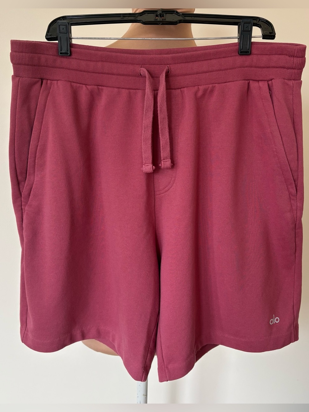 Alo Yoga French Terry Raspberry Sorbet Red Athletic 8” Chill Shorts EUC Size XL